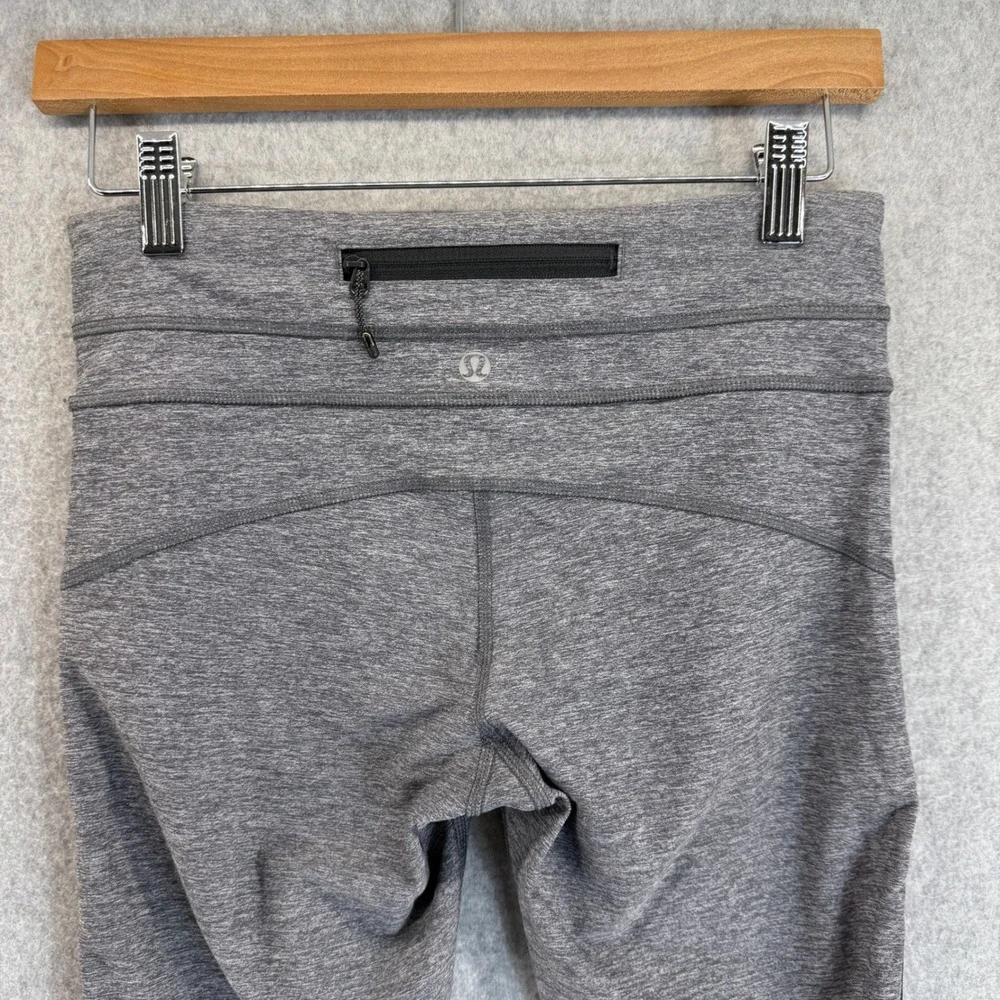 Lululemon Womens Size 4 Gray Black‎ Cropped Leggings Athletic Gym Workout Sporty